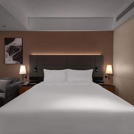 Intercity Hotel Guangzhou South Railway Station - Free Minibar Including Erdinger Weissbier Εξωτερικό φωτογραφία