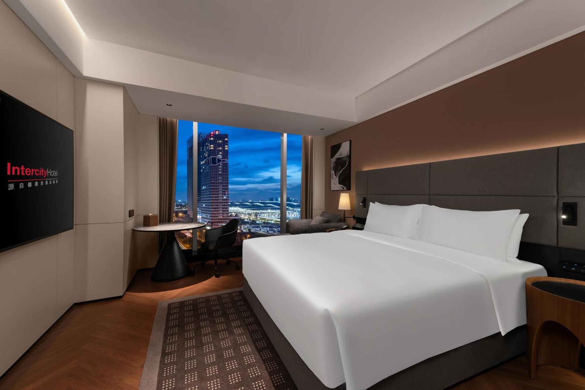 Intercity Hotel Guangzhou South Railway Station - Free Minibar Including Erdinger Weissbier Εξωτερικό φωτογραφία