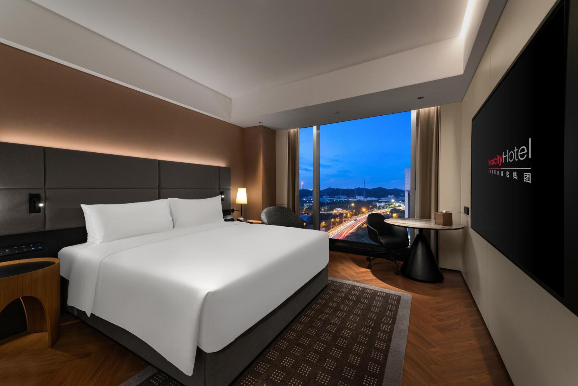 Intercity Hotel Guangzhou South Railway Station - Free Minibar Including Erdinger Weissbier Εξωτερικό φωτογραφία