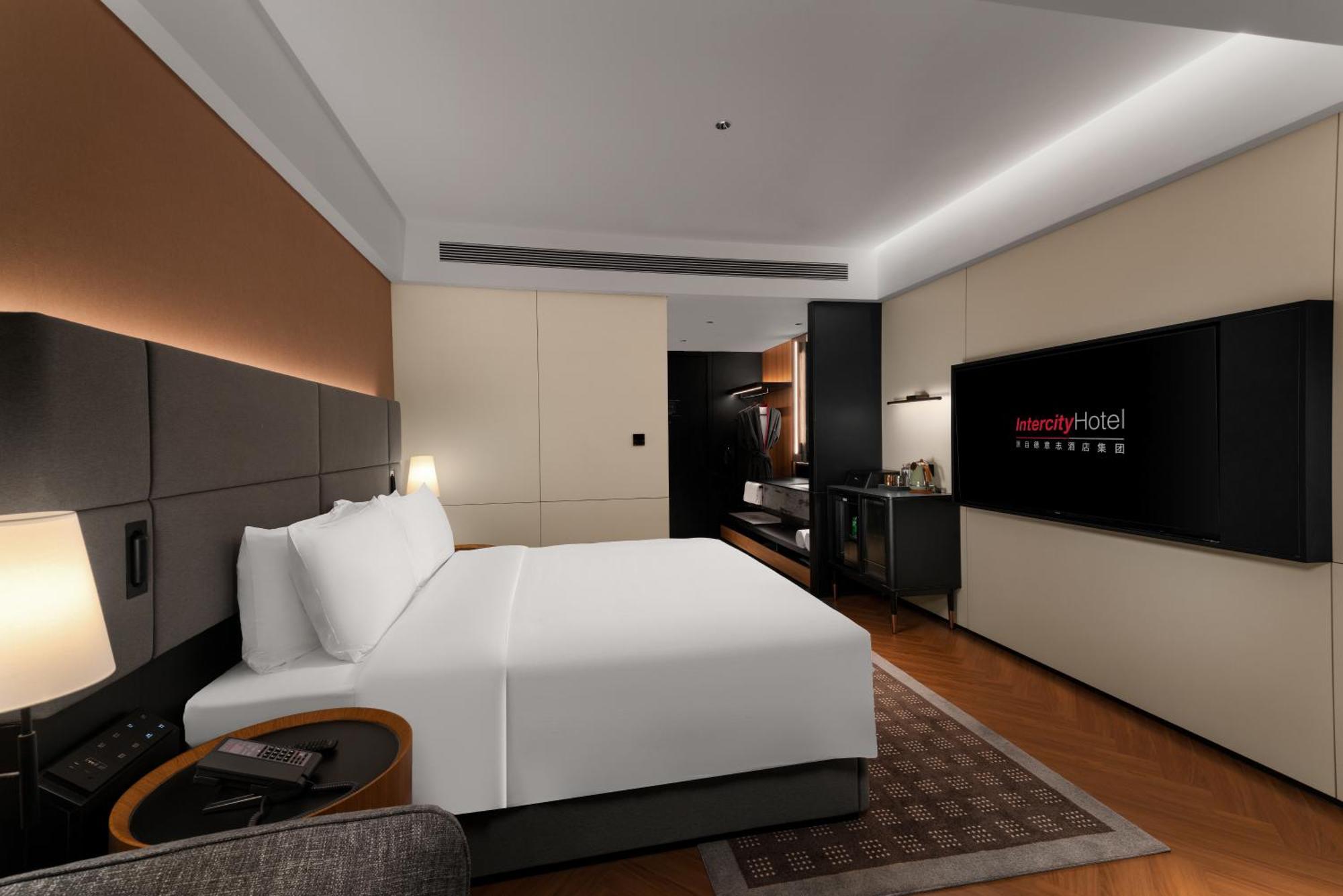 Intercity Hotel Guangzhou South Railway Station - Free Minibar Including Erdinger Weissbier Εξωτερικό φωτογραφία